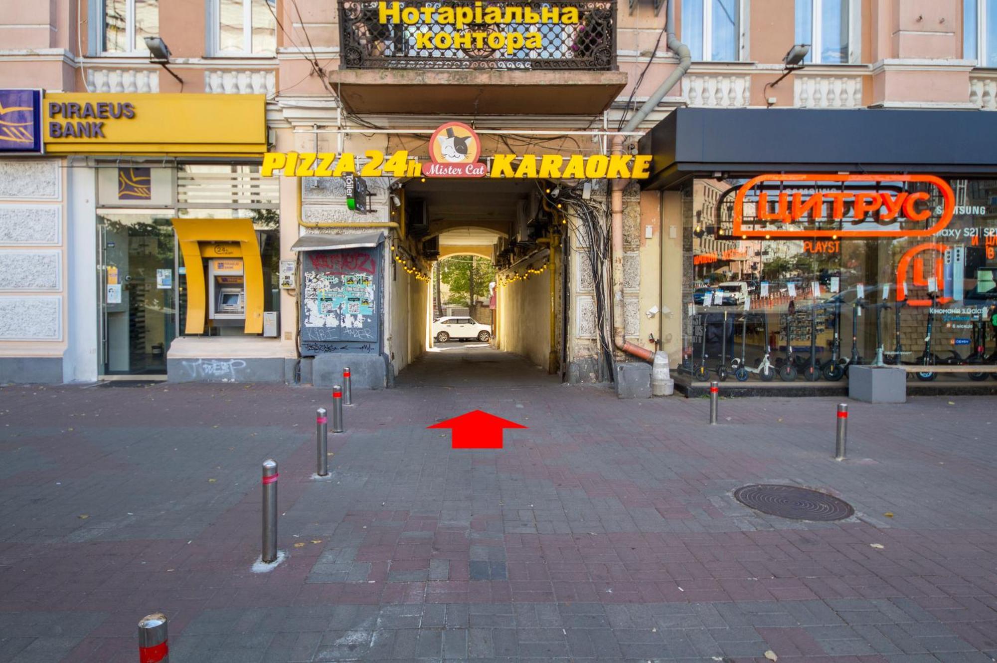 Apartments On Ploshcha Ukrainskykh Heroiv Kyiv Room photo